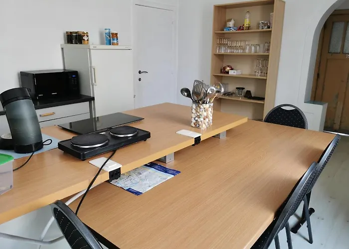 Backpackers - Comfortable But Not 5 Stars! منزل للإقامة أوستيند