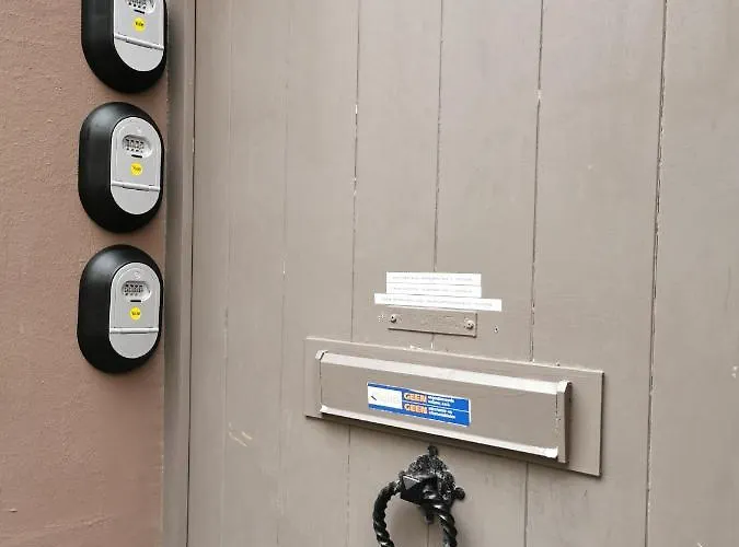 Backpackers - Comfortable But Not 5 Stars! Rum i privatbostad *